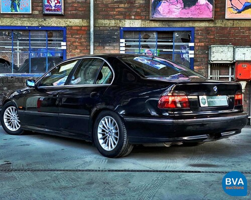 BMW 540i E39 4.4 V8 286pk -Handgeschakeld- 1999, 75-XV-DJ