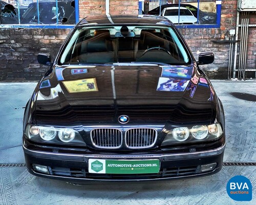 BMW 540i E39 4.4 V8 286pk -Handgeschakeld- 1999, 75-XV-DJ