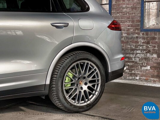 Porsche Cayenne S E-Hybrid Platinum Edition 3.0 V6 416pk 2016