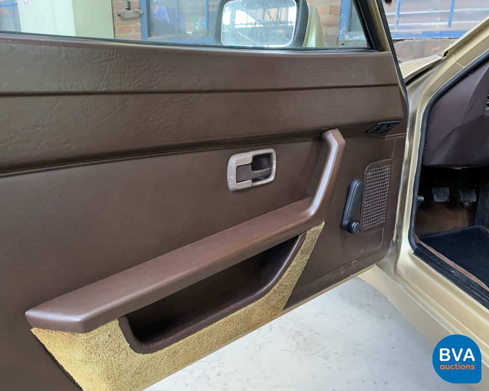 Porsche 944 2.5 Coupé -Origineel NL- 1983, JY-49-XL