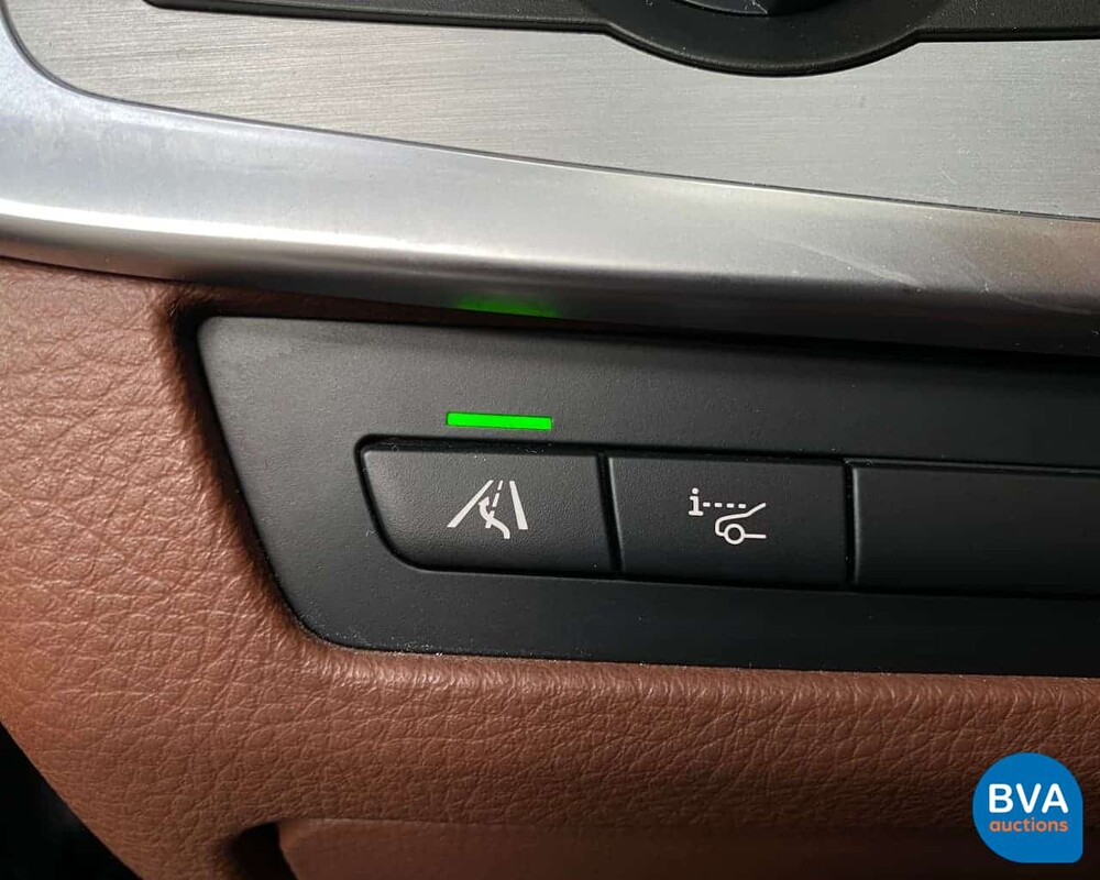 BMW 528I Touring 5er High Executive 6-Zylinder -Org. NL- + NAP, 32-PSZ-2.