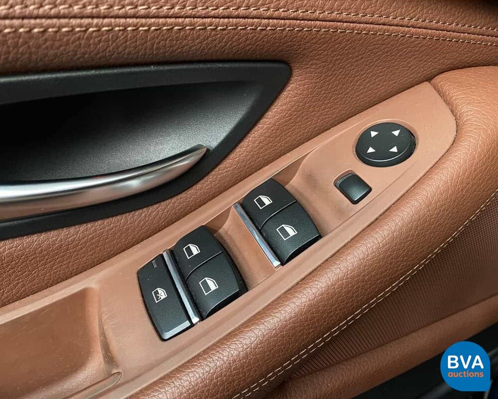 BMW 528I Touring 5er High Executive 6-Zylinder -Org. NL- + NAP, 32-PSZ-2.