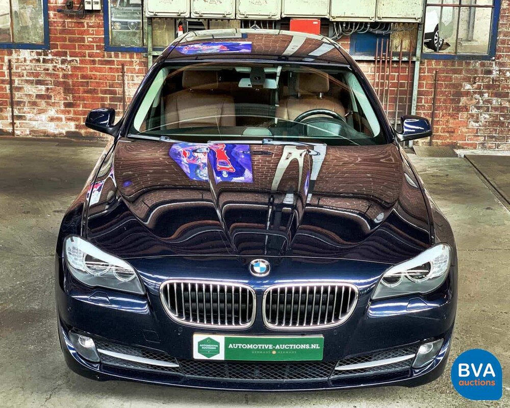 BMW 528I Touring 5er High Executive 6-Zylinder -Org. NL- + NAP, 32-PSZ-2.