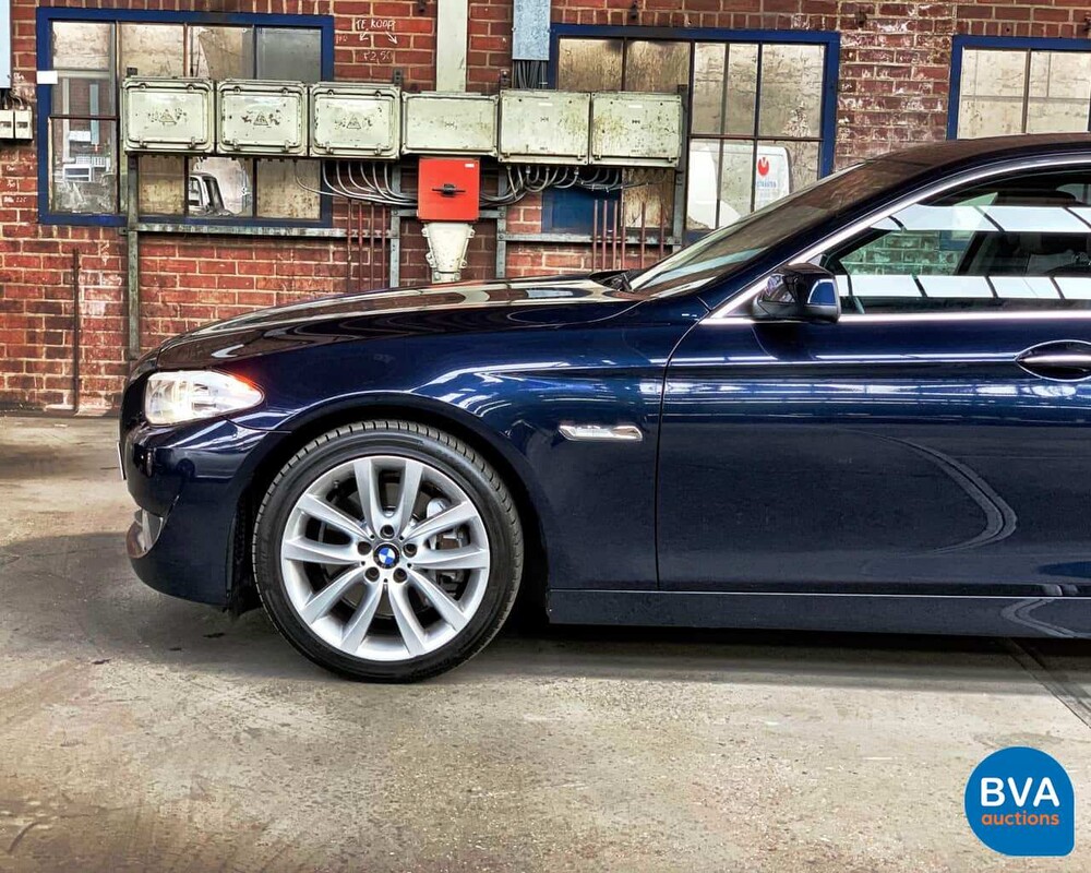 BMW 528I Touring 5er High Executive 6-Zylinder -Org. NL- + NAP, 32-PSZ-2.