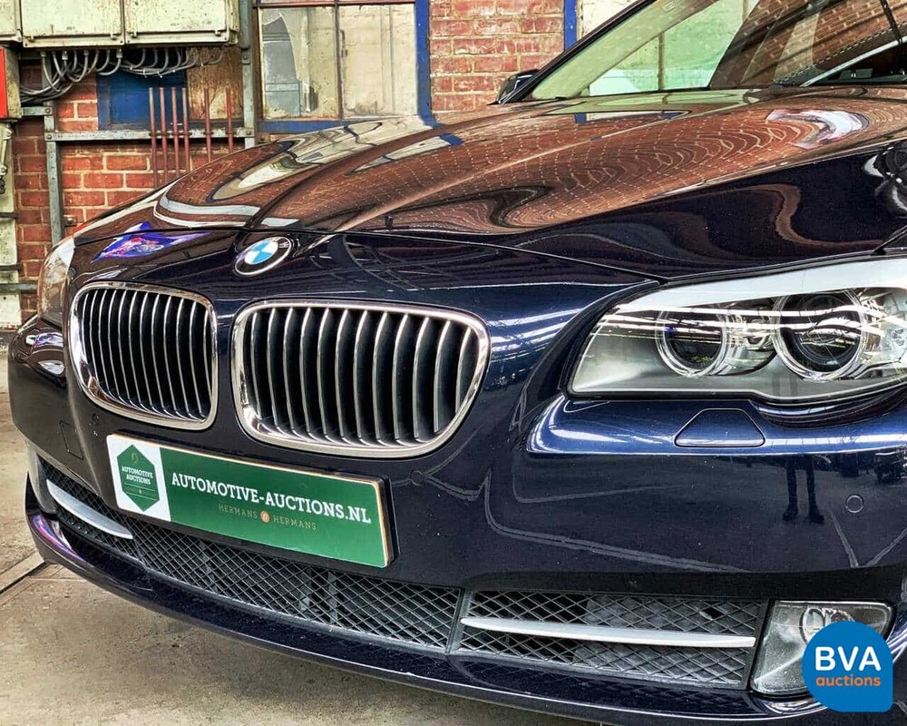 BMW 528I Touring 5er High Executive 6-Zylinder -Org. NL- + NAP, 32-PSZ-2.