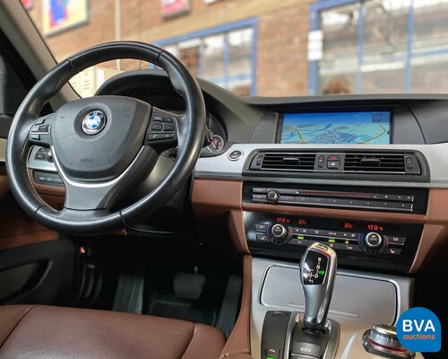 BMW 528I Touring 5-Series High Executive 6-Cylinder -Org. NL- + NAP, 32-PSZ-2.