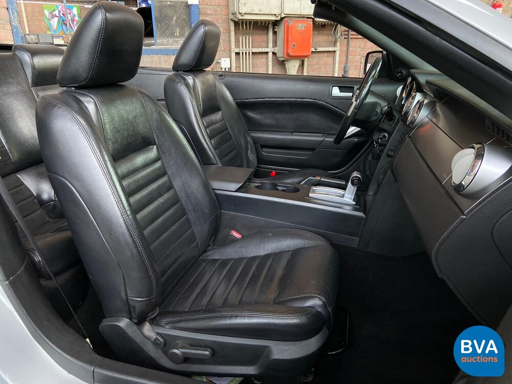 Ford Mustang Cabriolet 4.6 V8 GT Cabrio USA 2006, 13-ZF-SV.