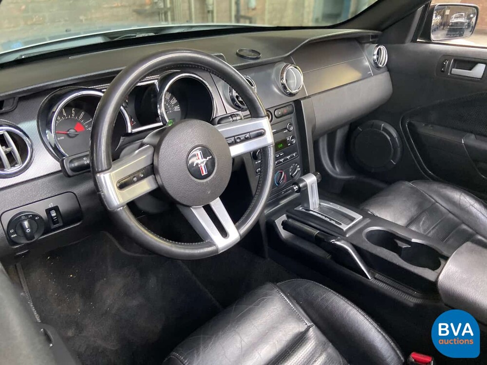 Ford Mustang Cabriolet 4.6 V8 GT Cabrio USA 2006, 13-ZF-SV.