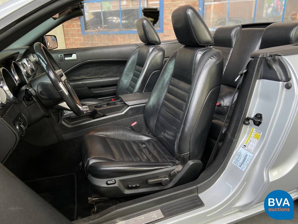 Ford Mustang Cabriolet 4.6 V8 GT Cabrio USA 2006, 13-ZF-SV.