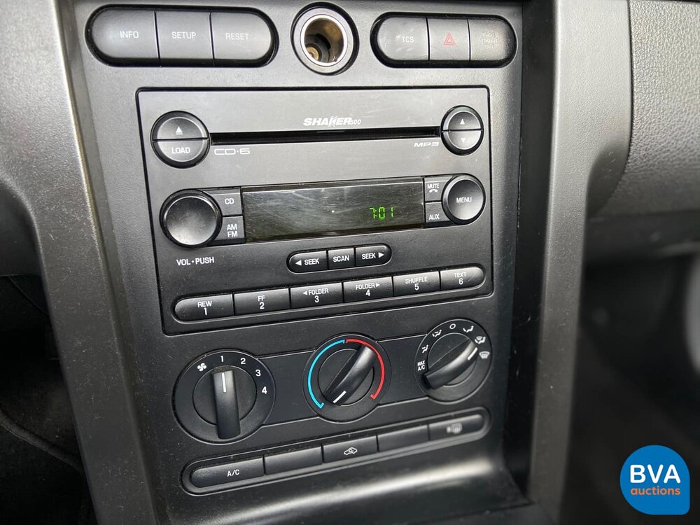 Ford Mustang Cabriolet 4.6 V8 GT Cabrio USA 2006, 13-ZF-SV.