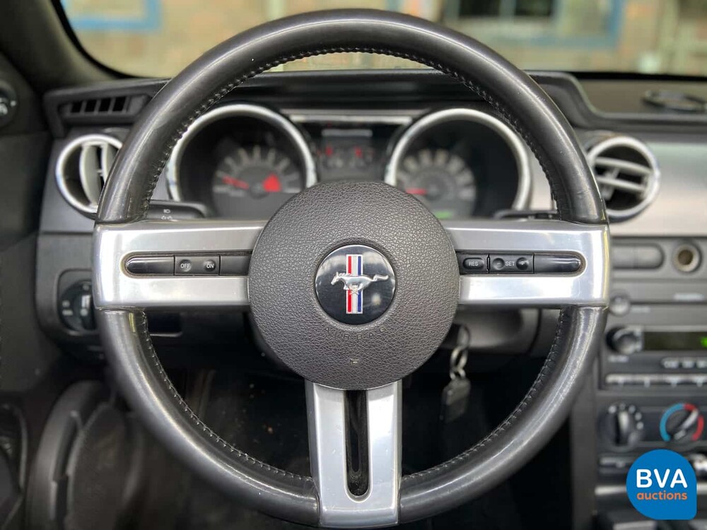 Ford Mustang Cabriolet 4.6 V8 GT Cabrio USA 2006, 13-ZF-SV.