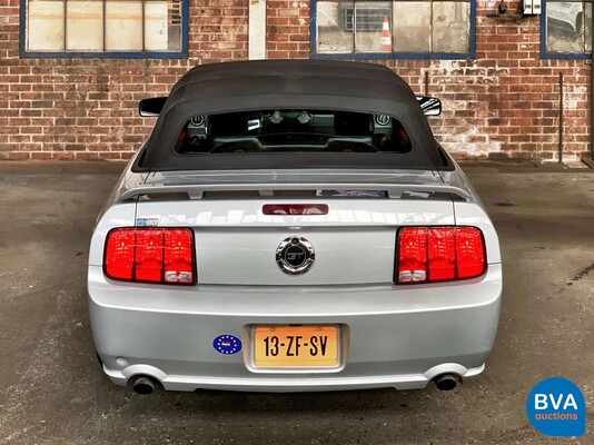 Ford Mustang Cabriolet 4.6 V8 GT Convertible USA 2006, 13-ZF-SV.