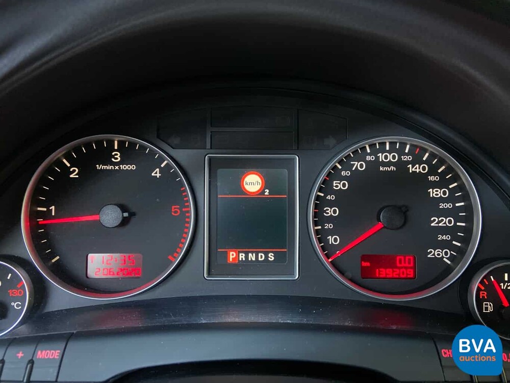 Audi A4 Avant 3.0 TDI Quattro S-Line Automatik 233 PS 2007.