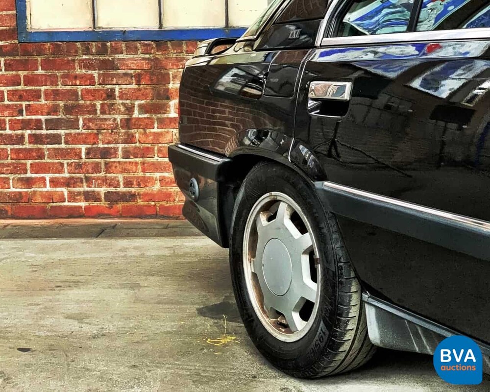 Renault 25 2.0 TXI Phase II 135 PS -Org.NL-1991, DJ-HP-72.