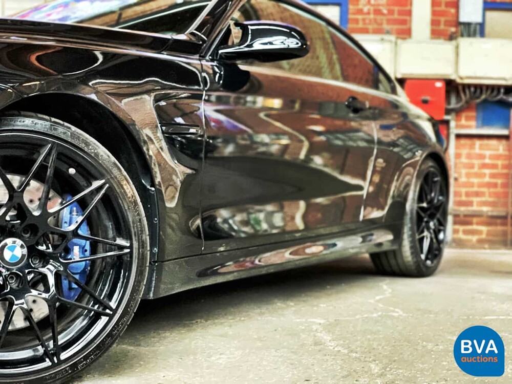 BMW M4 Competition Coupé 450 PS 4er 2017.