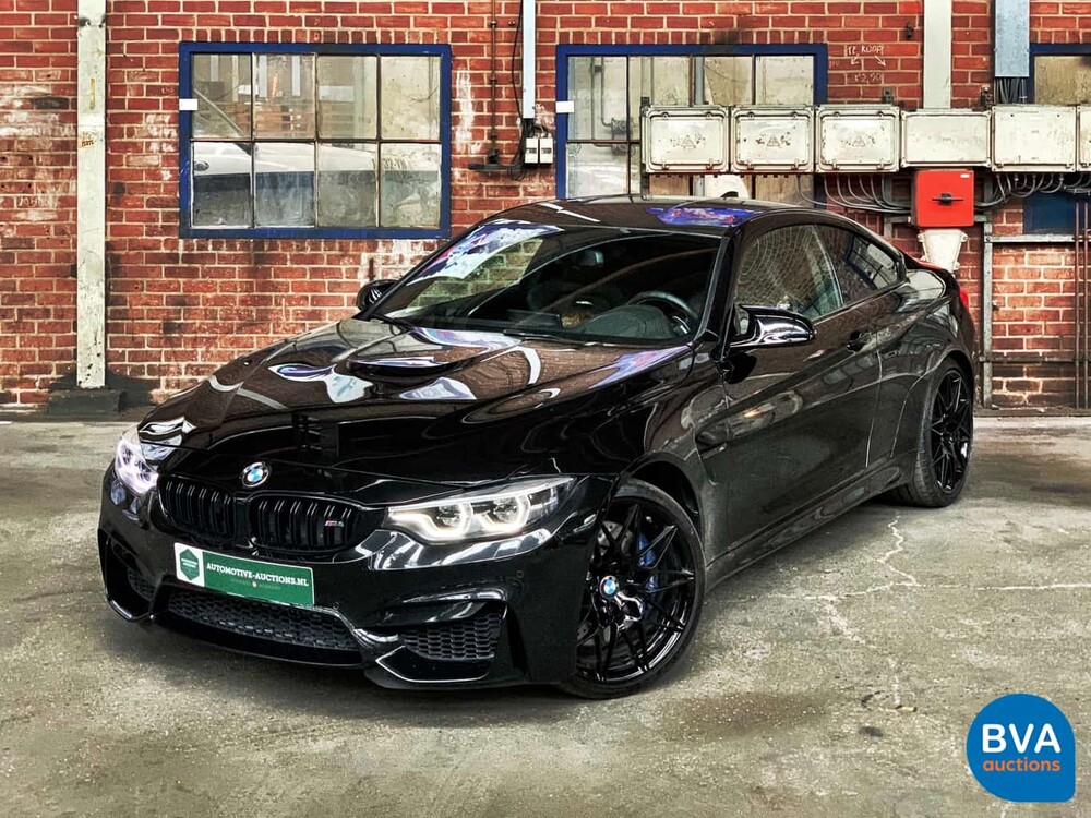 BMW M4 Competition Coupé 450 PS 4er 2017.