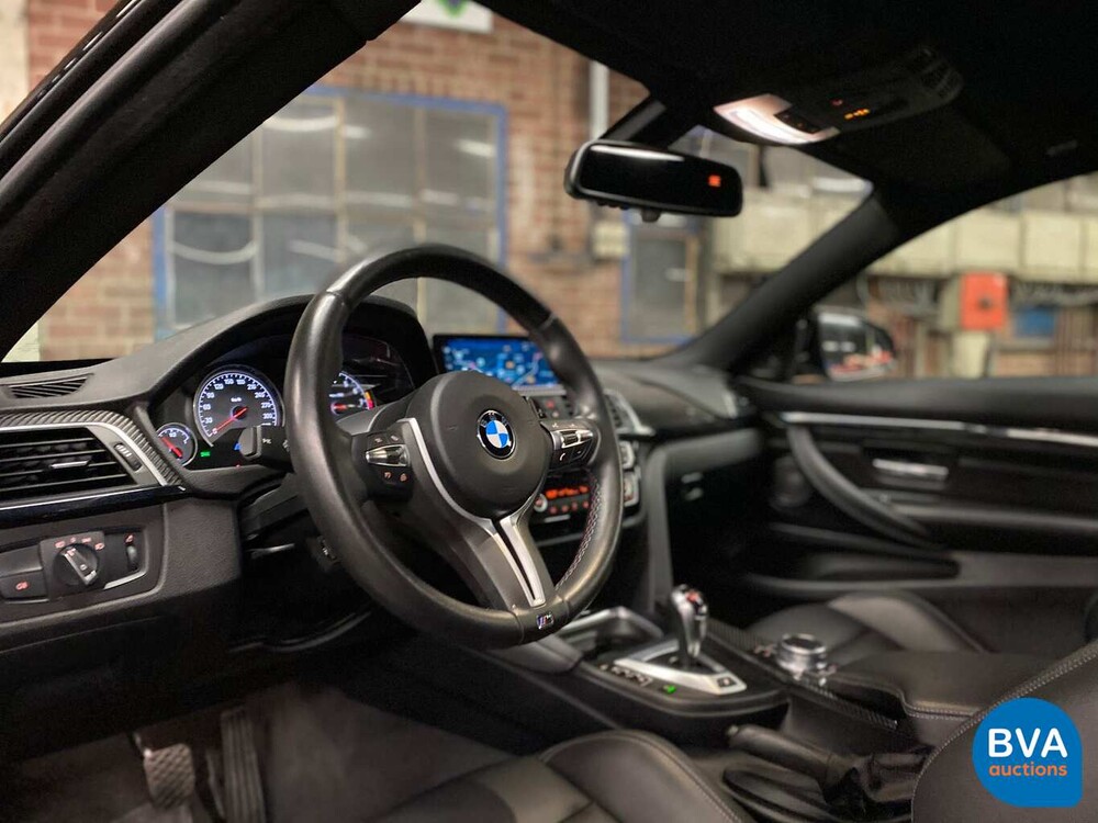 BMW M4 Competition Coupé 450 PS 4er 2017.