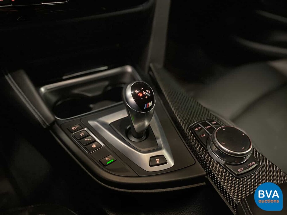 BMW M4 Competition Coupé 450 PS 4er 2017.