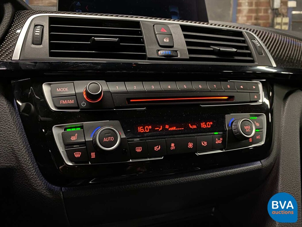 BMW M4 Competition Coupé 450 PS 4er 2017.