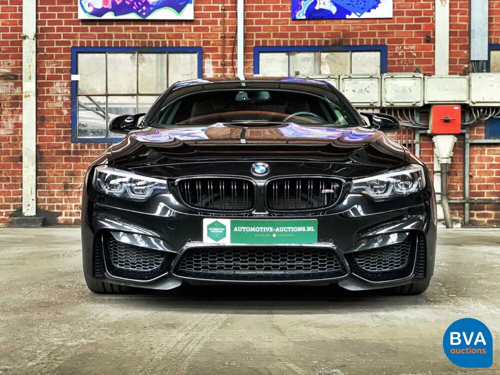 BMW M4 Competition Coupé 450 PS 4er 2017.