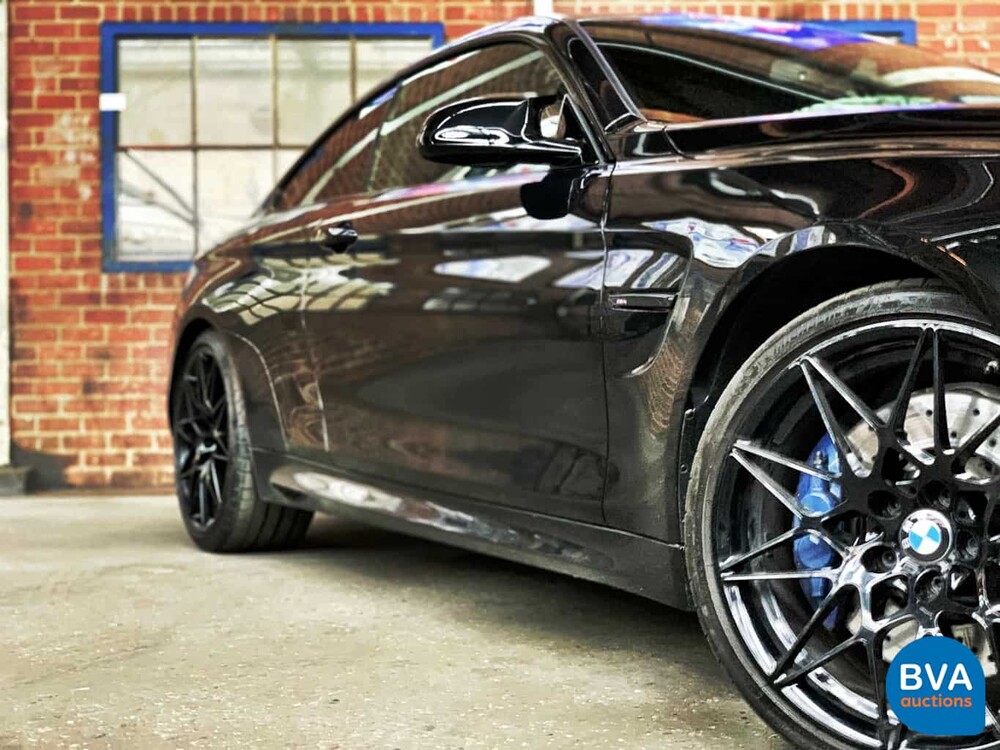 BMW M4 Competition Coupé 450 PS 4er 2017.