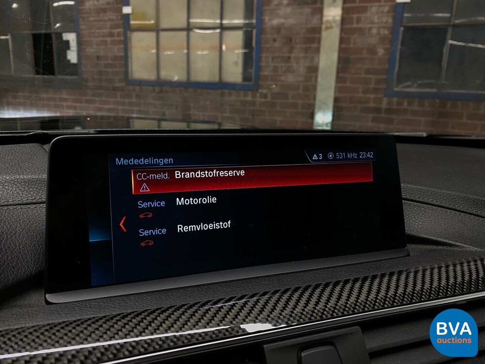 BMW M4 Competition Coupé 450 PS 4er 2017.