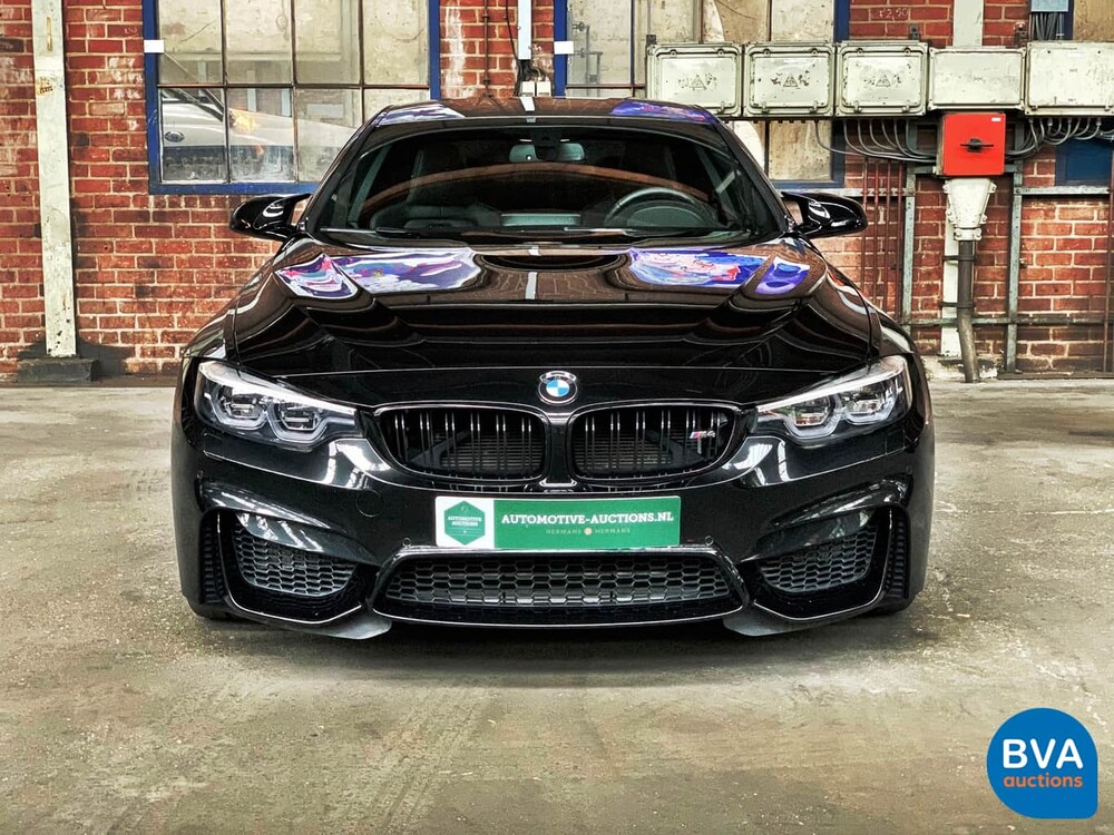 BMW M4 Competition Coupé 450 PS 4er 2017.