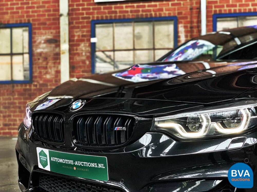 BMW M4 Competition Coupé 450 PS 4er 2017.