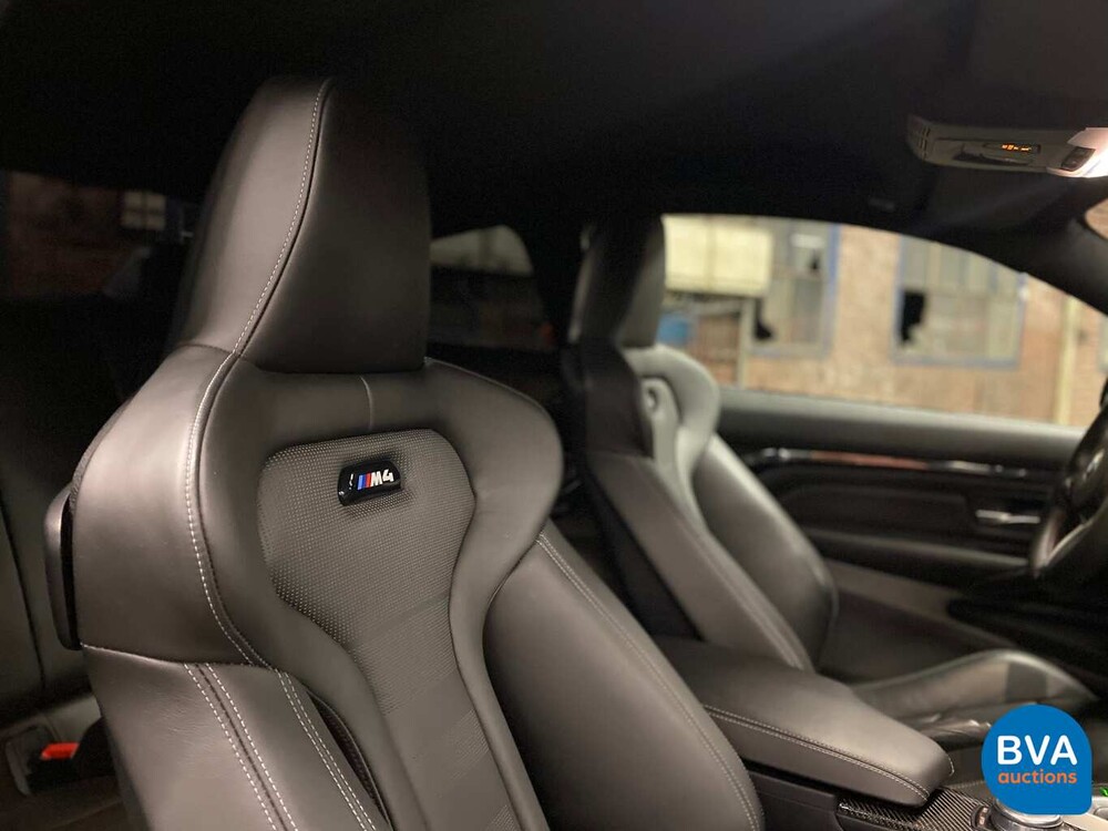 BMW M4 Competition Coupé 450 PS 4er 2017.