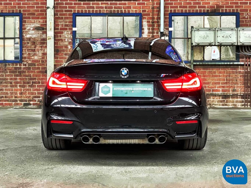 BMW M4 Competition Coupé 450 PS 4er 2017.