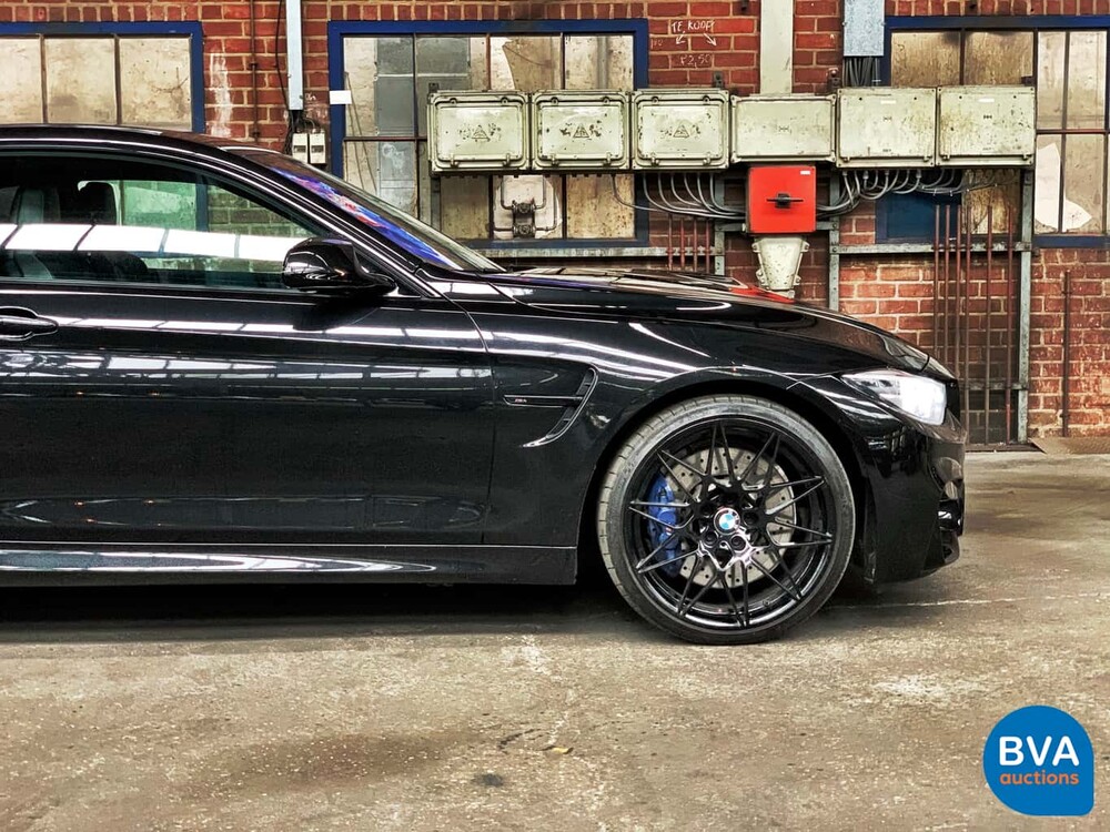 BMW M4 Competition Coupé 450 PS 4er 2017.