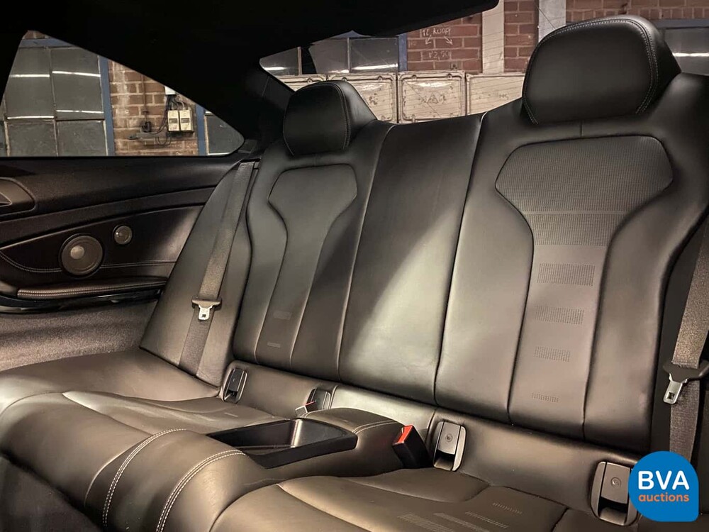 BMW M4 Competition Coupé 450 PS 4er 2017.