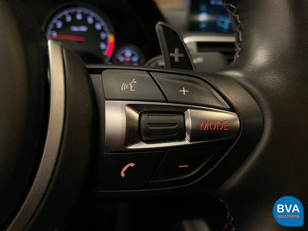 BMW M4 Competition Coupé 450 PS 4er 2017.