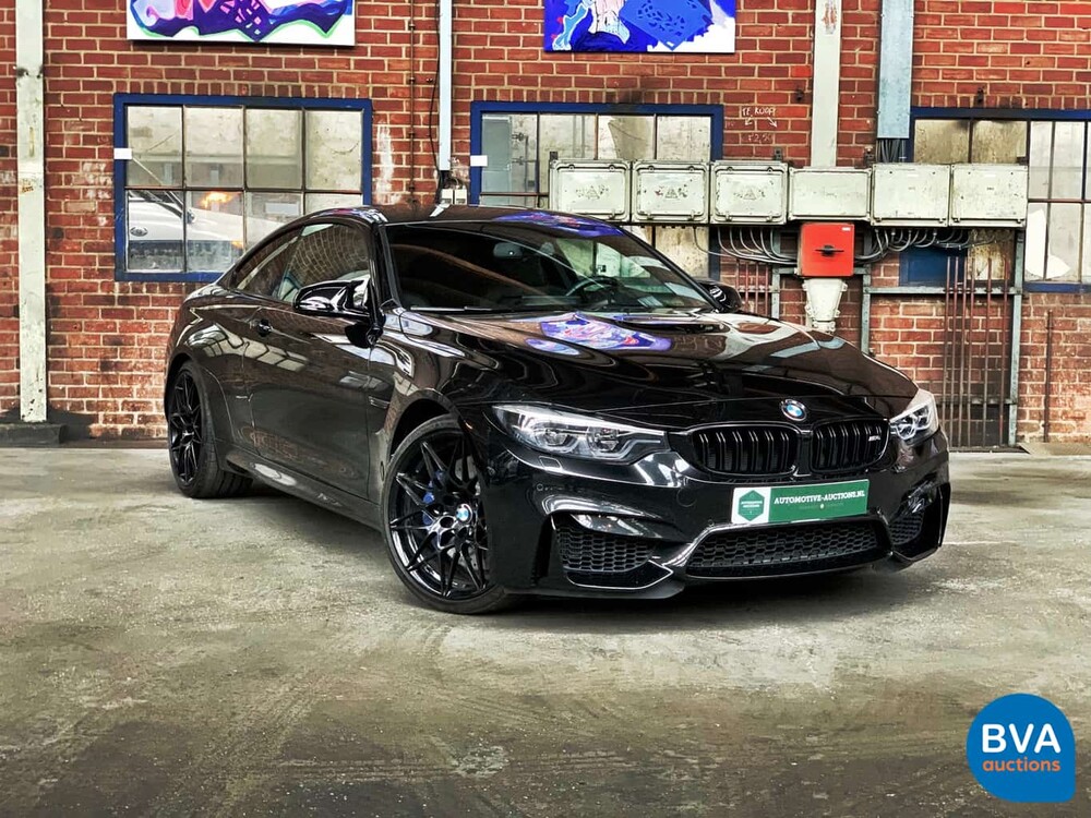 BMW M4 Competition Coupé 450 PS 4er 2017.