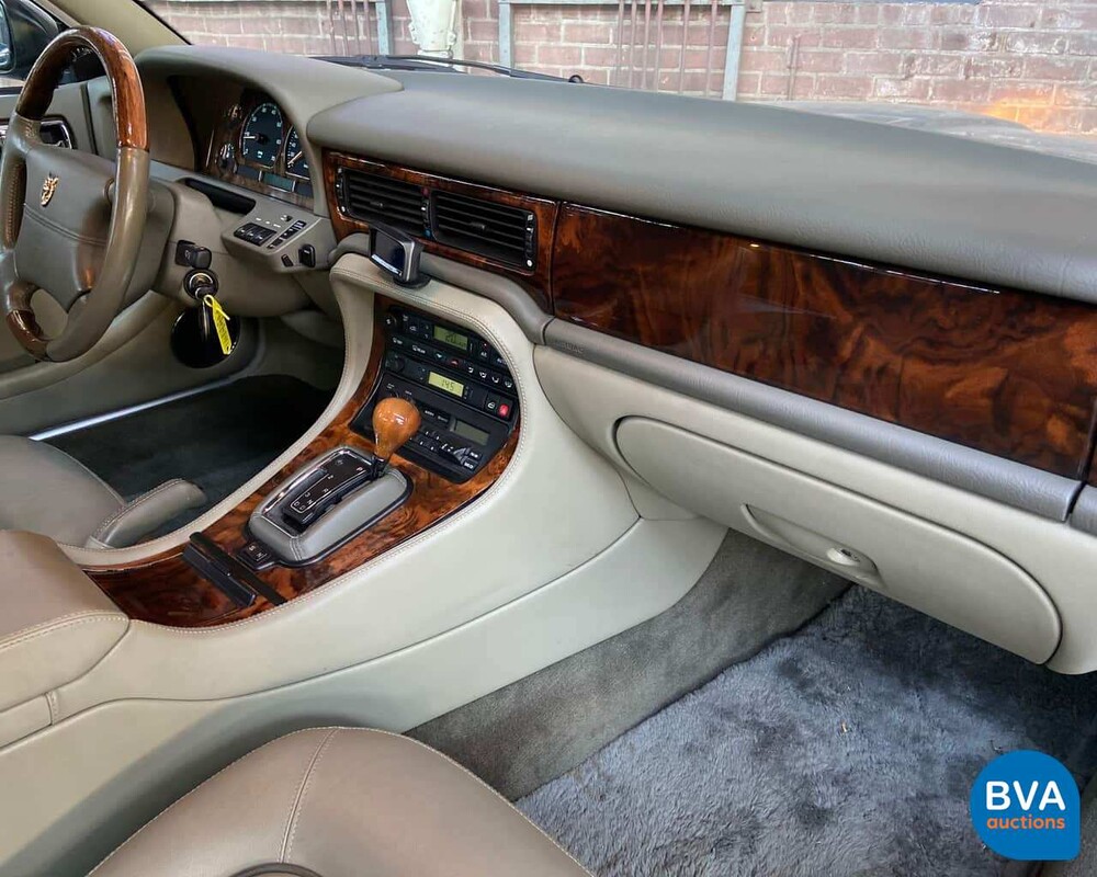 Jaguar Sovereign 4.0 V8 -1e Besitzer / Original NL- 1997, RD-SZ-07.