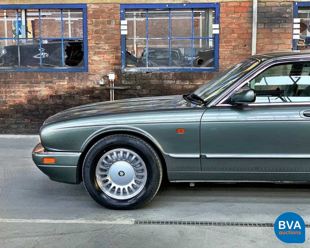 Jaguar Sovereign 4.0 V8 -1e Besitzer / Original NL- 1997, RD-SZ-07.