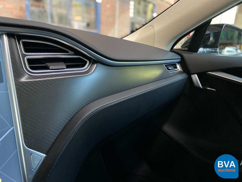 Tesla Model S 85D Base 423 Stück 2015, GJ-387-Z.