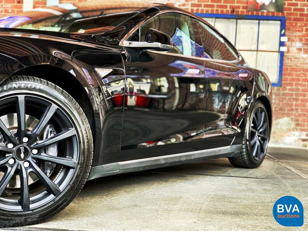 Tesla Model S 85D Base 423 Stück 2015, GJ-387-Z.