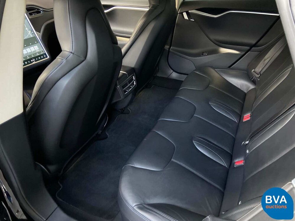 Tesla Model S 85D Base 423 Stück 2015, GJ-387-Z.