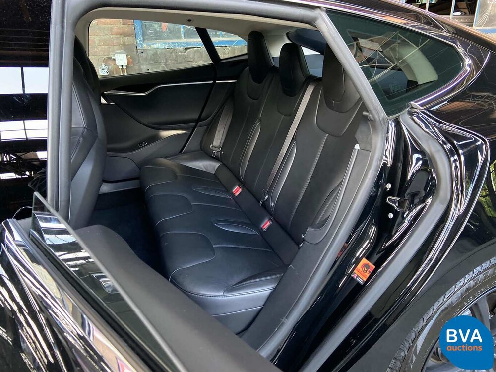 Tesla Model S 85D Base 423 Stück 2015, GJ-387-Z.