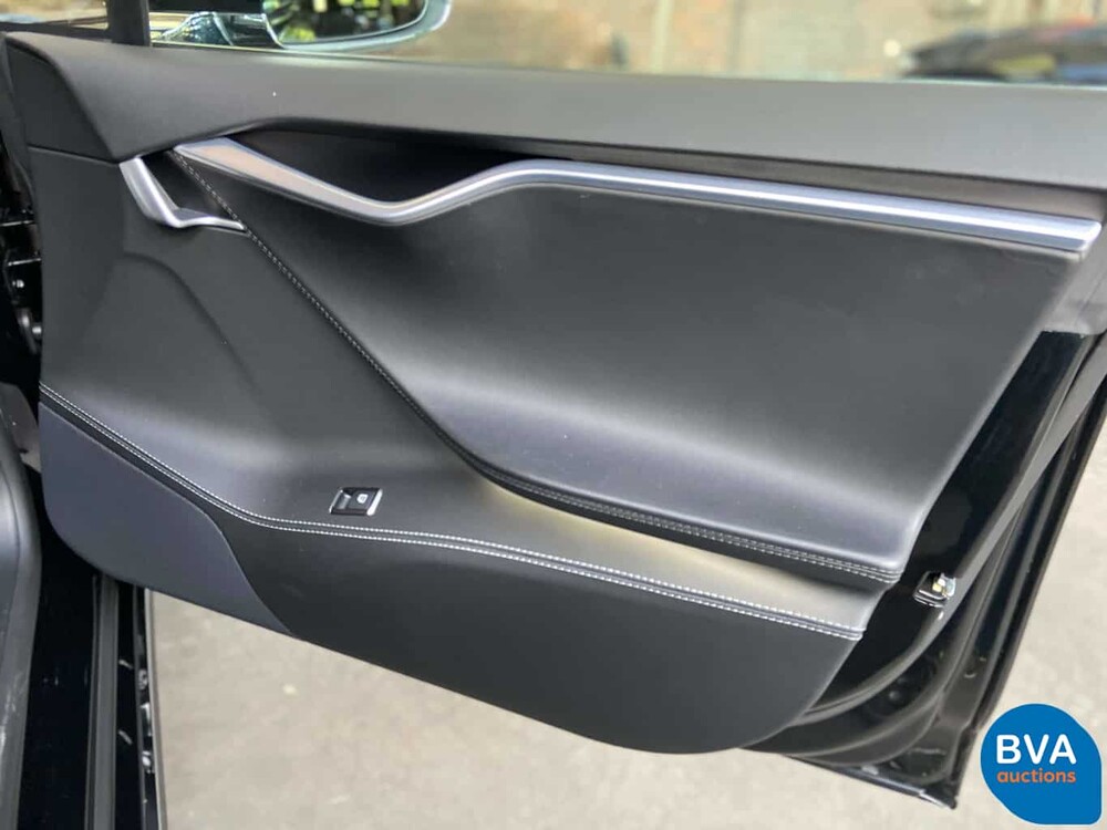 Tesla Model S 85D Base 423 Stück 2015, GJ-387-Z.