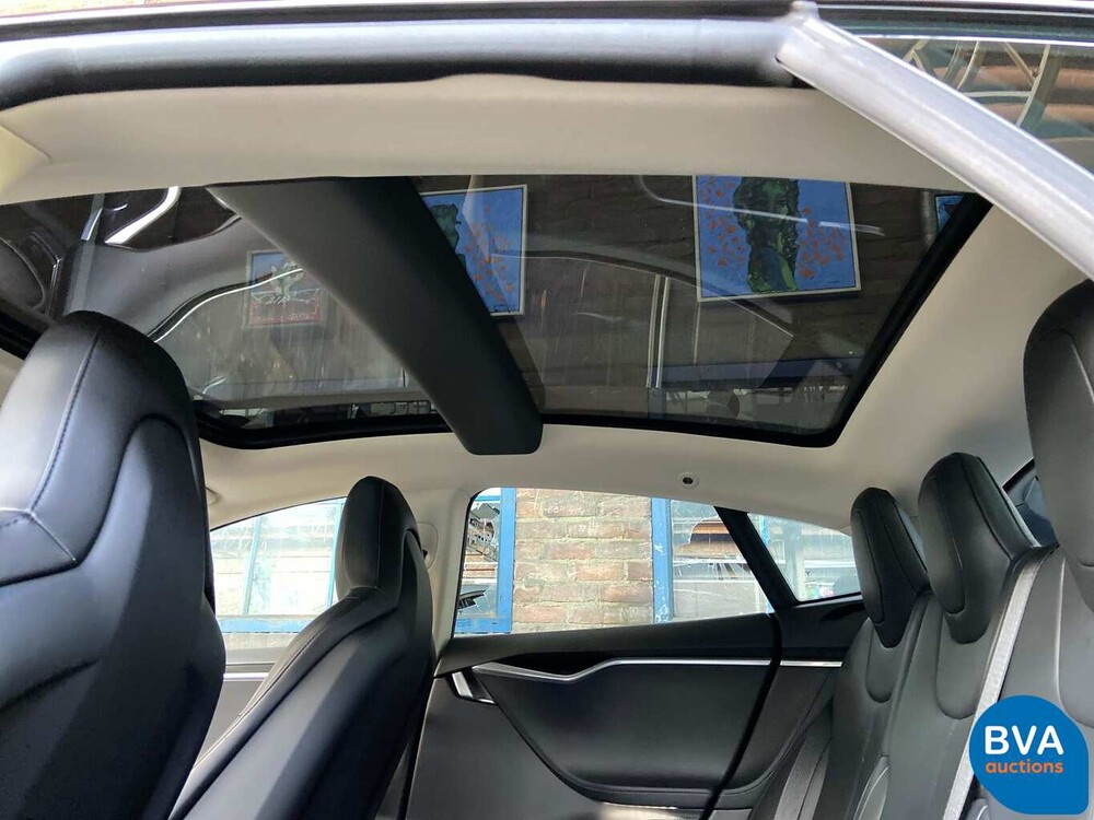 Tesla Model S 85D Base 423 Stück 2015, GJ-387-Z.