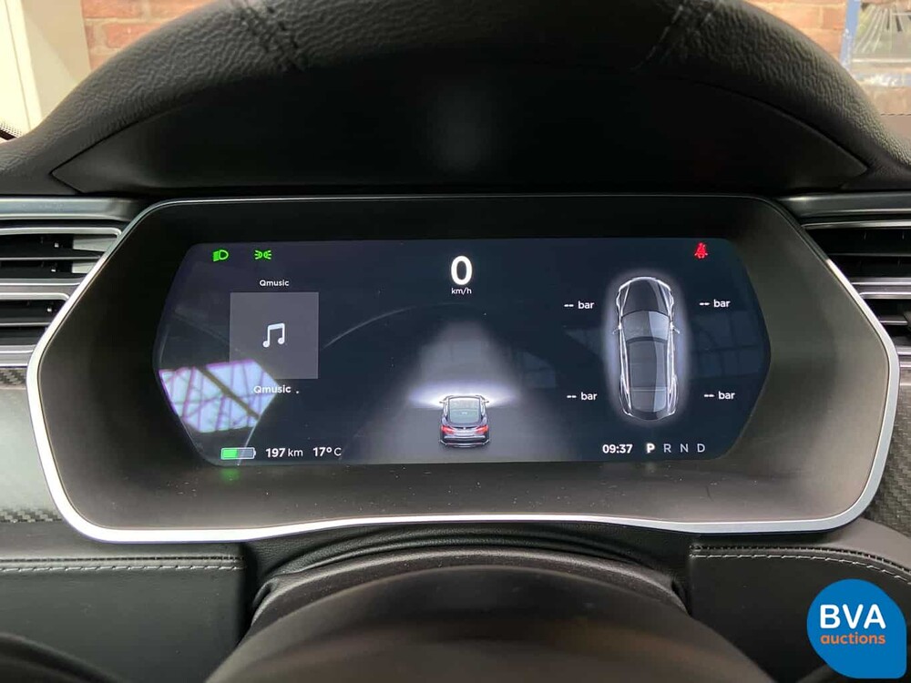 Tesla Model S 85D Base 423 Stück 2015, GJ-387-Z.