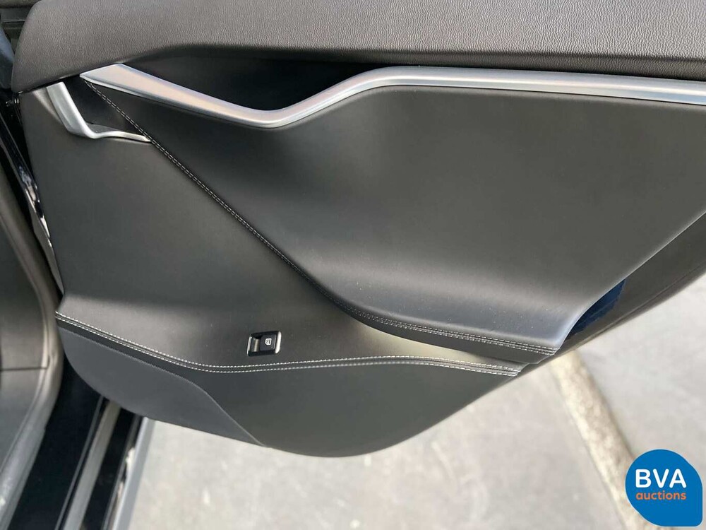 Tesla Model S 85D Base 423 Stück 2015, GJ-387-Z.