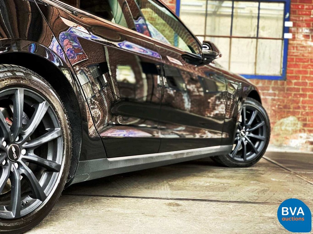 Tesla Model S 85D Base 423 Stück 2015, GJ-387-Z.