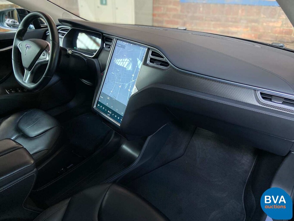 Tesla Model S 85D Base 423 Stück 2015, GJ-387-Z.