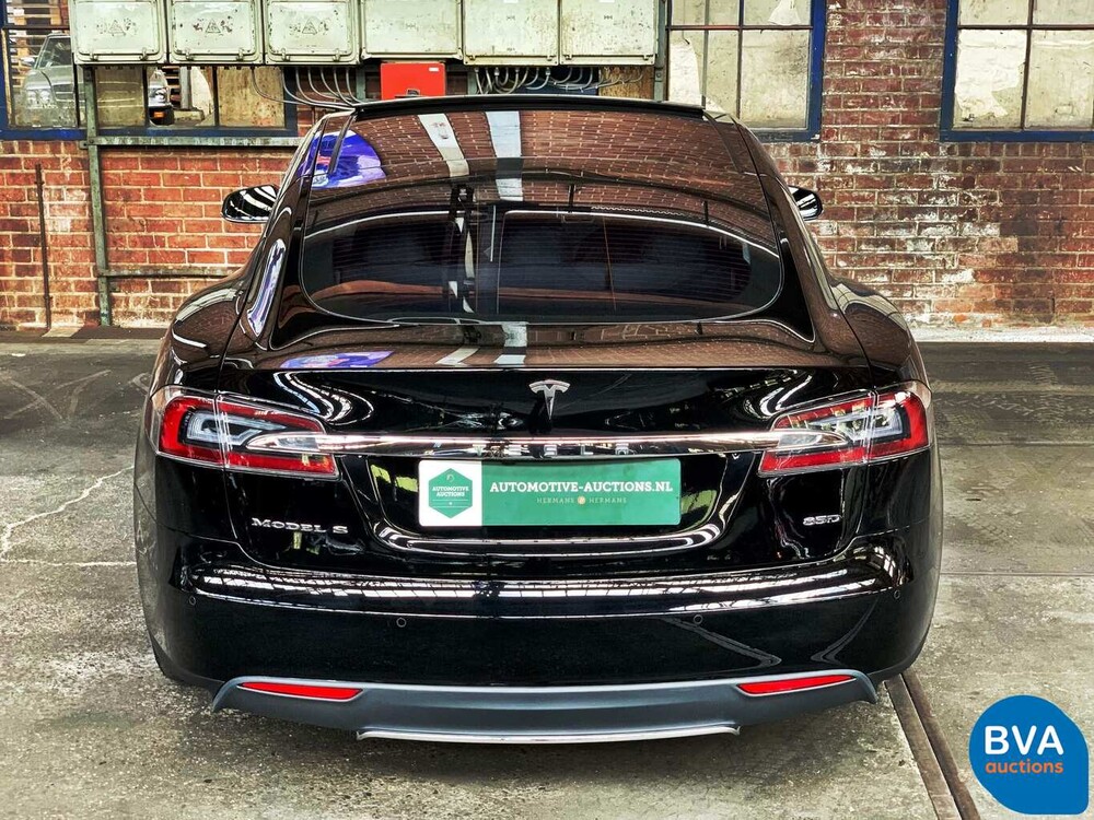 Tesla Model S 85D Base 423 Stück 2015, GJ-387-Z.