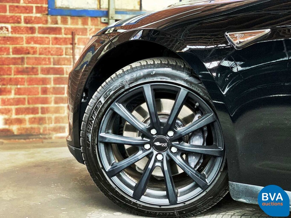 Tesla Model S 85D Base 423 Stück 2015, GJ-387-Z.