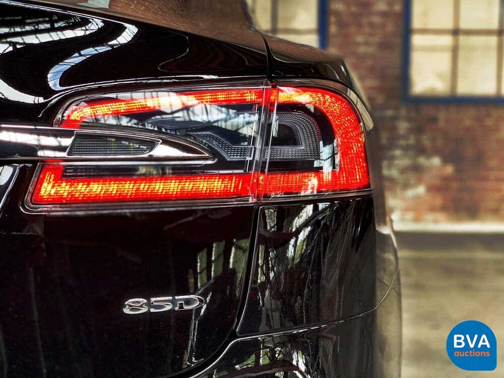 Tesla Model S 85D Base 423 Stück 2015, GJ-387-Z.