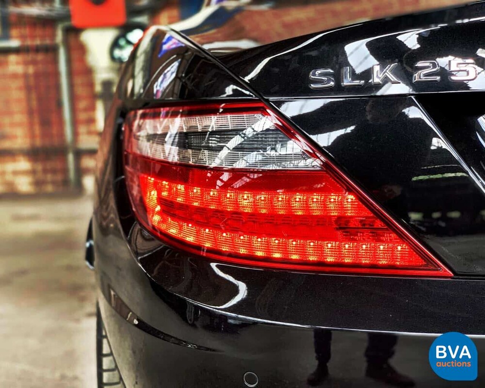 Mercedes-Benz SLK250 AMG Roadster 204 Stück 2015, GR-169-S.